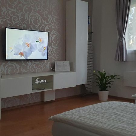 Orchidea Apartman Геделле Екстер'єр фото